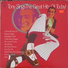Sings The Hits Of Today (Vinyl)
